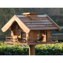 Vogelfutterhaus Almhütte Mit Liebevollen Details, Inkl. Ständer, FSC®, Ca. 56 X 46 X 35,5 Cm -Günstiges Gartenambiente Geschäft 0910101340 Vogelfutterhaus Almhuette inkl Staender FSCca56x46x35 5cm 3 60498