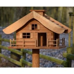 Vogelfutterhaus Almhütte Mit Liebevollen Details, Inkl. Ständer, FSC®, Ca. 56 X 46 X 35,5 Cm -Günstiges Gartenambiente Geschäft 0910101340 Vogelfutterhaus Almhuette inkl Staender FSCca56x46x35 5cm 5 60496