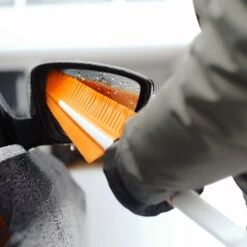 Fiskars SnowXpert Eiskratzer & Schneebürste -Günstiges Gartenambiente Geschäft 0910200568 SnowXpert Eiskratzer und Schneebuerste 5 107875