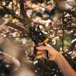 Fiskars Gartenschere 'Amboss' 7 Fiskars Gartenschere 'Amboss' -Günstiges Gartenambiente Geschäft 0920300457 FISKARS Gartenschere Amboss PowerStep 4 106738