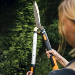 Fiskars SmartFit Teleskop Heckenschere -Günstiges Gartenambiente Geschäft 0920300643 SmartFit Teleskop Heckenschere HS86 6 107021
