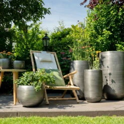 Pflanzgefäß 'Rowen', Silber, Ø 41 X H 72 Cm -Günstiges Gartenambiente Geschäft 3210801614 3210801615 3210801617 3210801618 3210801635 3210801636 3210801637 3210801638 Pflanzgefaess Rowen silber 114959 3