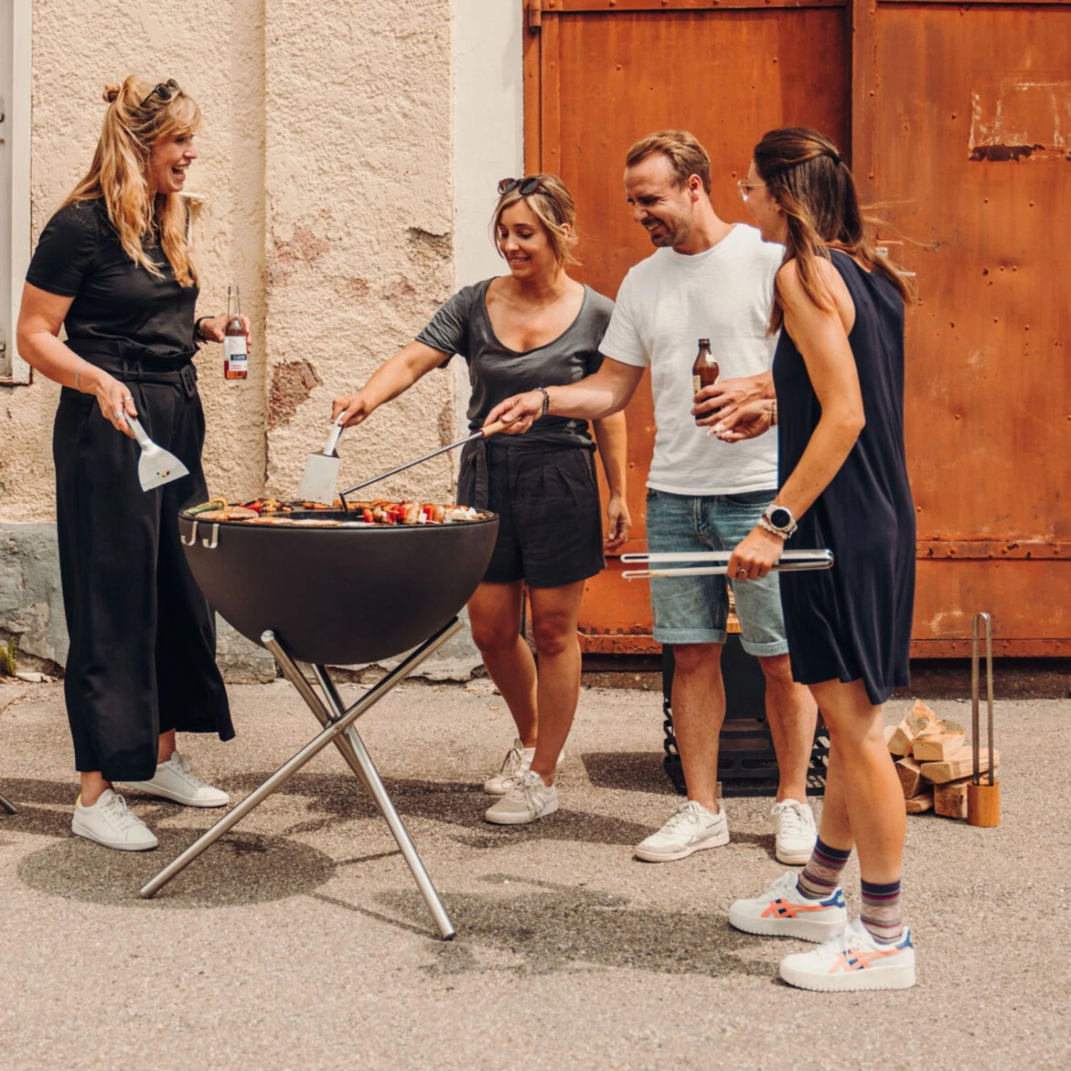 Höfats BOWL 70 Feuerschale Mit Dreibein 2 Höfats BOWL 70 Feuerschale Mit Dreibein – Bild 2