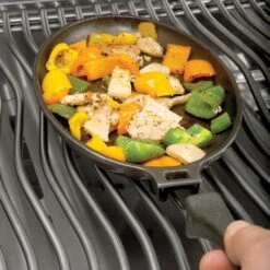 Napoleon Gusseiserne Pfanne Mit Untersetzer -Günstiges Gartenambiente Geschäft 3920501305 Gusseiserne Pfanne mit Untersetzer 06 40426